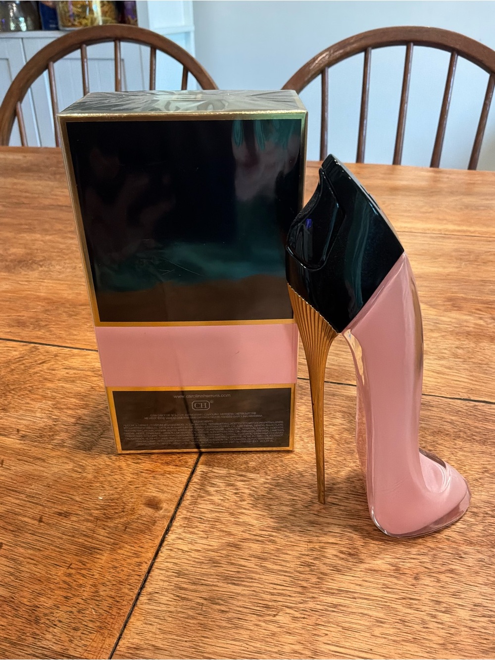 Carolina Herrera Good Girl Blush Pink and Black Stiletto Bottle - Picture 2 of 3